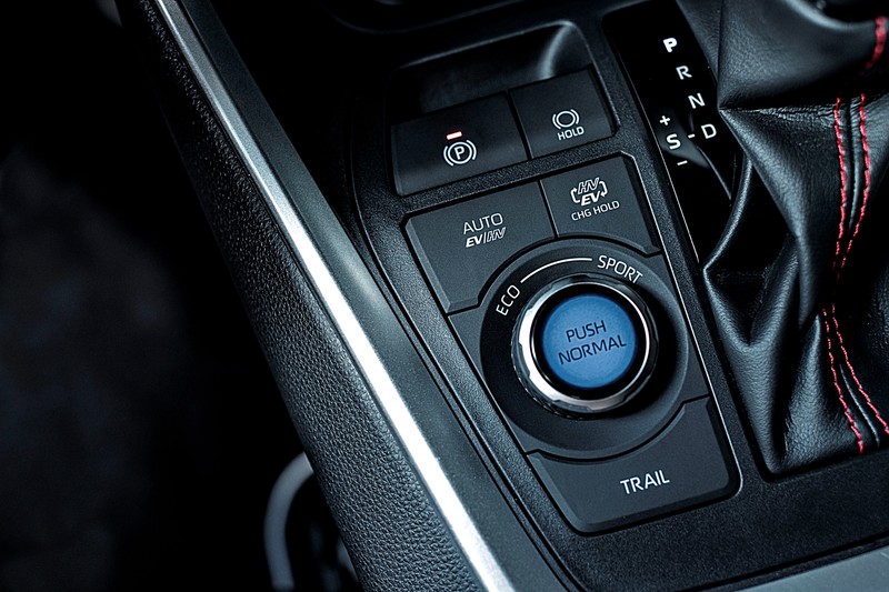 EV純電可跑75km！《Toyota RAV4 PHV》英國接單上市 零百加速僅6.0秒