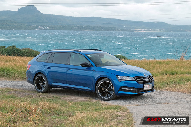 國王駕道︱忘了SUV吧!《Škoda Superb Combi SportPlus 4x4》才是好爸爸的熱血寄託 國王駕道︱忘了SUV吧!《Škoda Superb Combi SportPlus 4x4》才是好爸爸的熱血寄託
