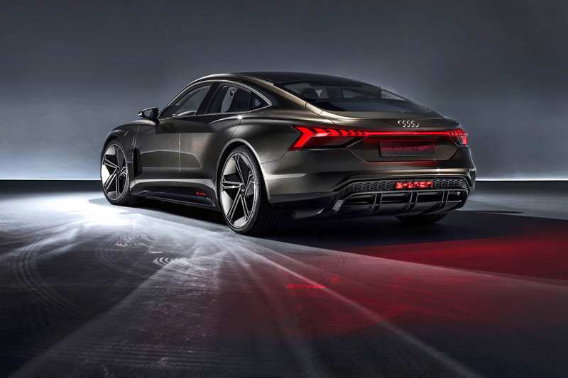 《RS e-tron GT》太帥沒朋友！2021春季發表《特色電動車》Audi 新戰略