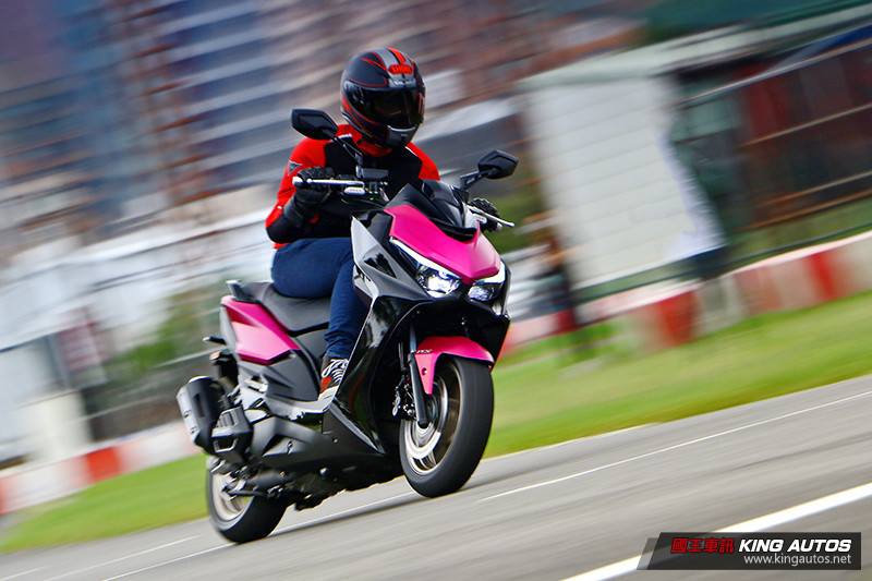 最強白牌《光陽KYMCO KRV 175》售價揭曉|長途跋涉很舒適|未上市 先爆單! 最強白牌《光陽KYMCO KRV 175》售價揭曉|長途跋涉很舒適|未上市 先爆單!