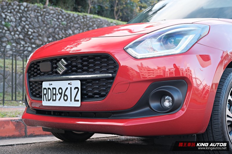 難道是聖誕禮物!小改款《Suzuki Swift / Swift Sport》輕油電上身還出手排 售價降到70萬/80萬 難道是聖誕禮物!小改款《Suzuki Swift / Swift Sport》輕油電上身還出手排 售價降到70萬/80萬