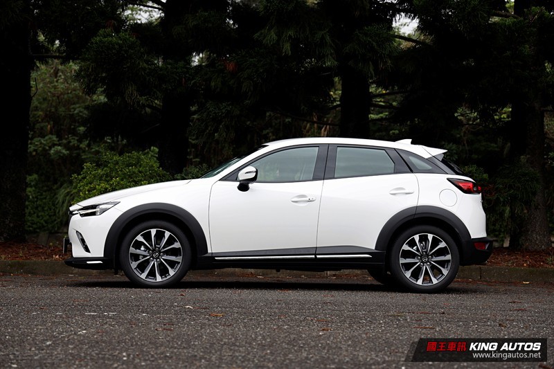 小公主上路︱2021年式《Mazda CX-3》小休旅的新定義,質感安全好輕盈 小公主上路︱2021年式《Mazda CX-3》小休旅的新定義,質感安全好輕盈