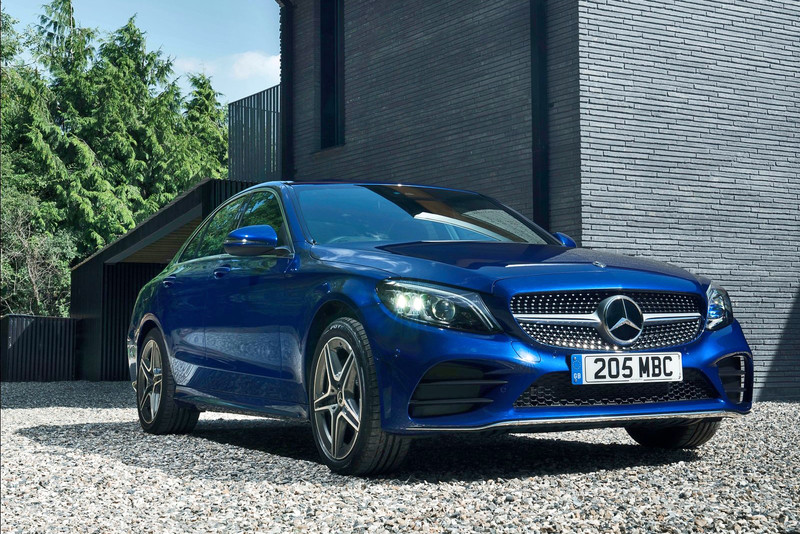 2020年12月《進口豪華品牌銷售排行》|《BMW 5系列》超越《賓士E-Class》|《M-Benz GLC》十拿九穩 2020年12月《進口豪華品牌銷售排行》|《BMW 5系列》超越《賓士E-Class》|《M-Benz GLC》十拿九穩