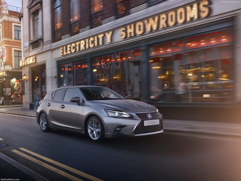 等了十年!換上了新底盤《Lexus CT200h》預計今年八月大改款 等了十年!換上了新底盤《Lexus CT200h》預計今年八月大改款