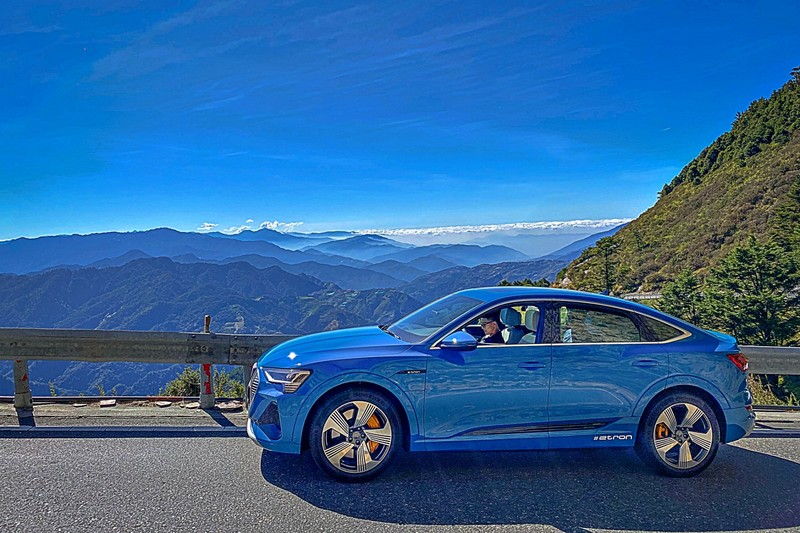 純電挑戰高山公路之巔!《Audi e-tron 50 quattro》武嶺挑戰影片(下集) 純電挑戰高山公路之巔!《Audi e-tron 50 quattro》武嶺挑戰影片(下集)