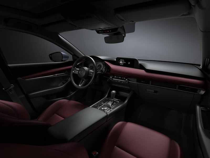 又降價!正21年式《Mazda3》調降旗艦型售價 旗艦進化型導入黑色輪圈與紅色內裝 又降價!正21年式《Mazda3》調降旗艦型售價 旗艦進化型導入黑色輪圈與紅色內裝