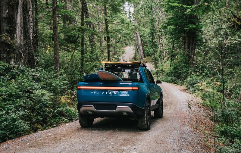 特斯拉殺手《Rivian R1T》具備行動廚房!續航力640km|美國六月交車 狙擊《Tesla Cybertruck》 特斯拉殺手《Rivian R1T》具備行動廚房!續航力640km|美國六月交車 狙擊《Tesla Cybertruck》