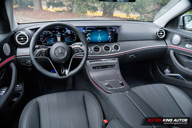 國王駕道︱主管級豪華座駕之選《BMW 520i M Sport》或《M-Benz E 200 Luxury》配備篇 國王駕道︱主管級豪華座駕之選《BMW 520i M Sport》或《M-Benz E 200 Luxury》配備篇
