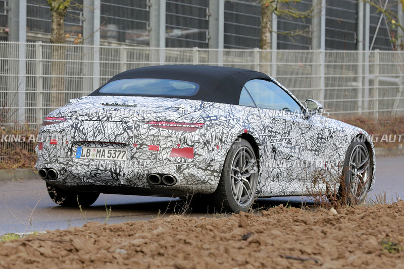 大改款《Mercedes-Benz SL》變身2+2座敞篷跑車?性感身形向300 SL致敬? 大改款《Mercedes-Benz SL》變身2+2座敞篷跑車?性感身形向300 SL致敬?