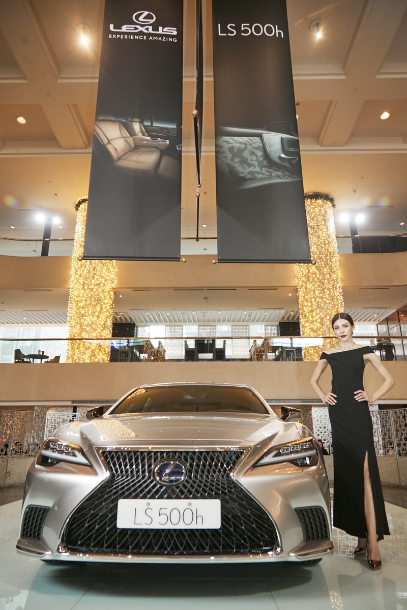 油電動力獨挑大樑!475萬《Lexus LS 500h》內飾採日本百年工藝 再創奢華巔峰 油電動力獨挑大樑!475萬《Lexus LS 500h》內飾採日本百年工藝 再創奢華巔峰