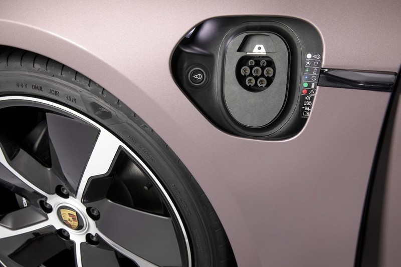 更便宜的入門後驅少女車來了?《Porsche Taycan》預告家族新成員 更便宜的入門後驅少女車來了?《Porsche Taycan》預告家族新成員