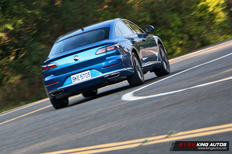 品牌奢華旗艦新篇章 《Volkswagen Arteon Fastback》試駕 (二)︱駕馭操控 品牌奢華旗艦新篇章 《Volkswagen Arteon Fastback》試駕 (二)︱駕馭操控