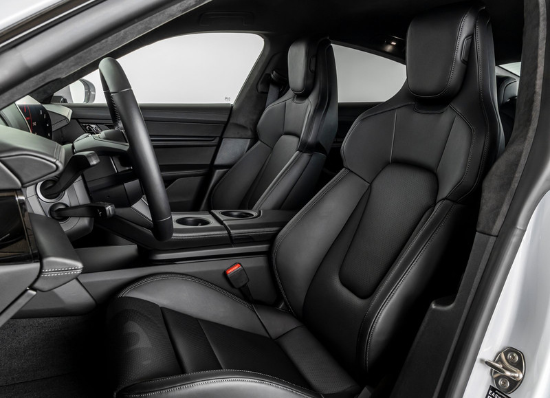 入門款《Porsche Taycan》售價公布358萬起 直接切入《Tesla Model S》價格帶 入門款《Porsche Taycan》售價公布358萬起 直接切入《Tesla Model S》價格帶