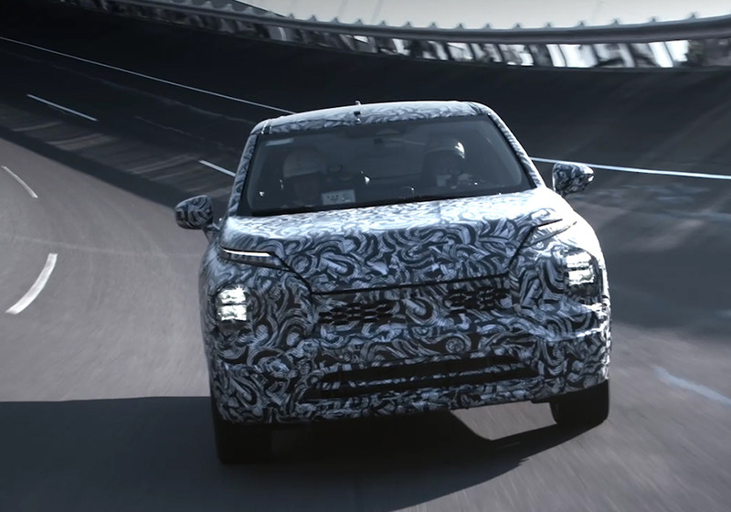 大改款《Mitsubishi Outlander》2月16日發表!故意搶《大改款Honda HR-V》的鋒頭? 大改款《Mitsubishi Outlander》2月16日發表!故意搶《大改款Honda HR-V》的鋒頭?