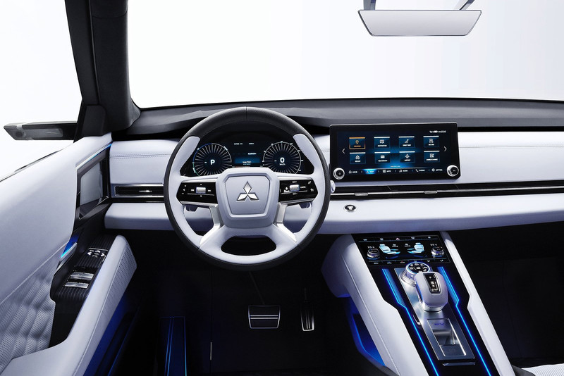 大改款《Mitsubishi Outlander》2月16日發表!故意搶《大改款Honda HR-V》的鋒頭? 大改款《Mitsubishi Outlander》2月16日發表!故意搶《大改款Honda HR-V》的鋒頭?