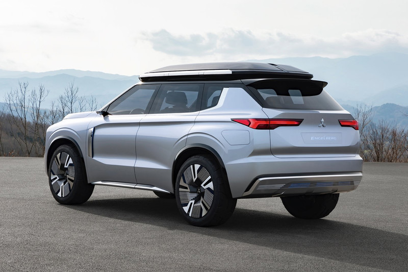 大改款《Mitsubishi Outlander》2月16日發表!故意搶《大改款Honda HR-V》的鋒頭? 大改款《Mitsubishi Outlander》2月16日發表!故意搶《大改款Honda HR-V》的鋒頭?