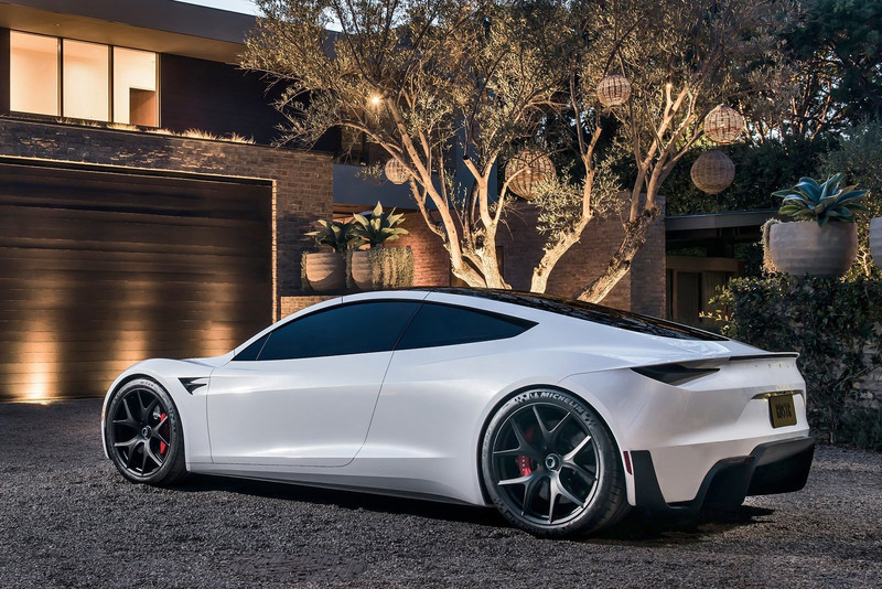 狼來了《Tesla Roadster》今年現身 明年上市與量產！0～100km/h 2秒 馬斯克的話能信？