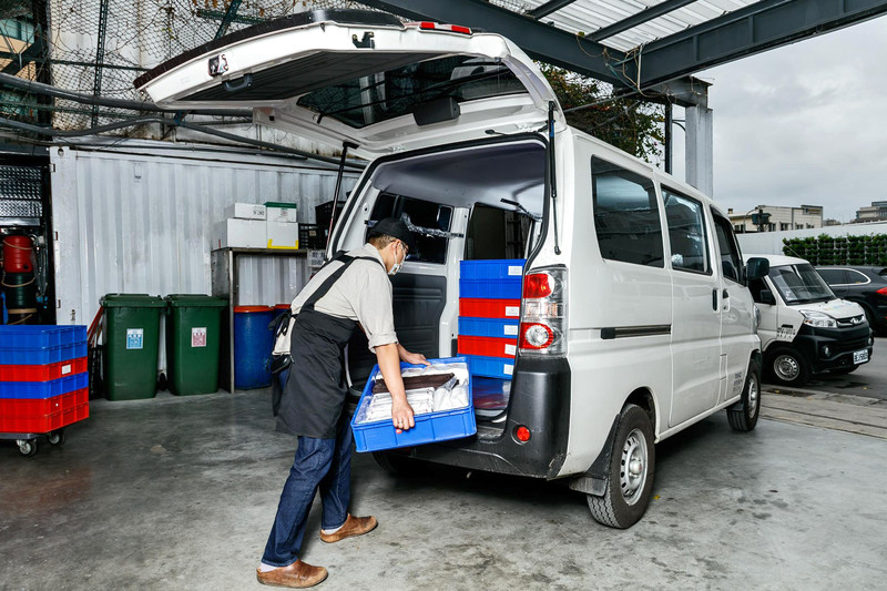 電動貨車解決送餐過程引擎怠速污染《e-VERYCA》加入美食外送行列 電動貨車解決送餐過程引擎怠速污染《e-VERYCA》加入美食外送行列