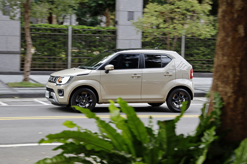 都會生活的秘密武器 SUZUKI THE NEW IGNIS守護妳的時尚與日常 都會生活的秘密武器 SUZUKI THE NEW IGNIS守護妳的時尚與日常