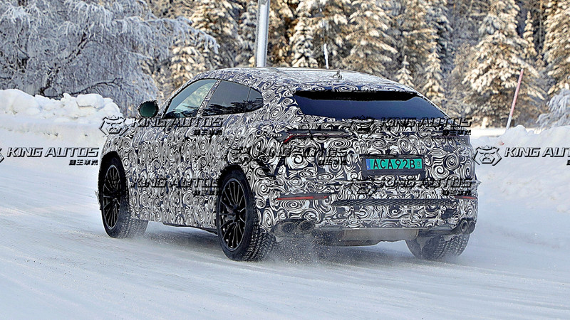 可望今年下半正式登場?!《Lamborghini Urus EVO》小改款偽裝現身 可望今年下半正式登場?!《Lamborghini Urus EVO》小改款偽裝現身