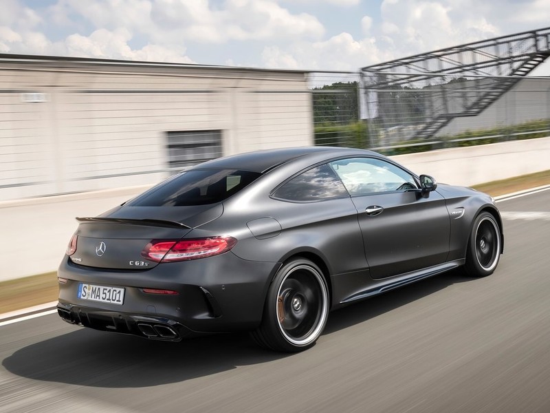 GT賽事封王 亞洲第一人 李勇德獲中華賓士贈《Mercedes-AMG C 63 S Coupé》 GT賽事封王 亞洲第一人 李勇德獲中華賓士贈《Mercedes-AMG C 63 S Coupé》
