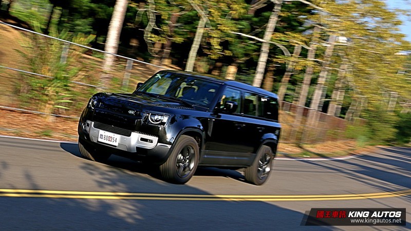 全新《Land Rover Defender 110 P300 HSE》試駕︱除了飛天遁地 幾乎無所不能! 全新《Land Rover Defender 110 P300 HSE》試駕︱除了飛天遁地 幾乎無所不能!