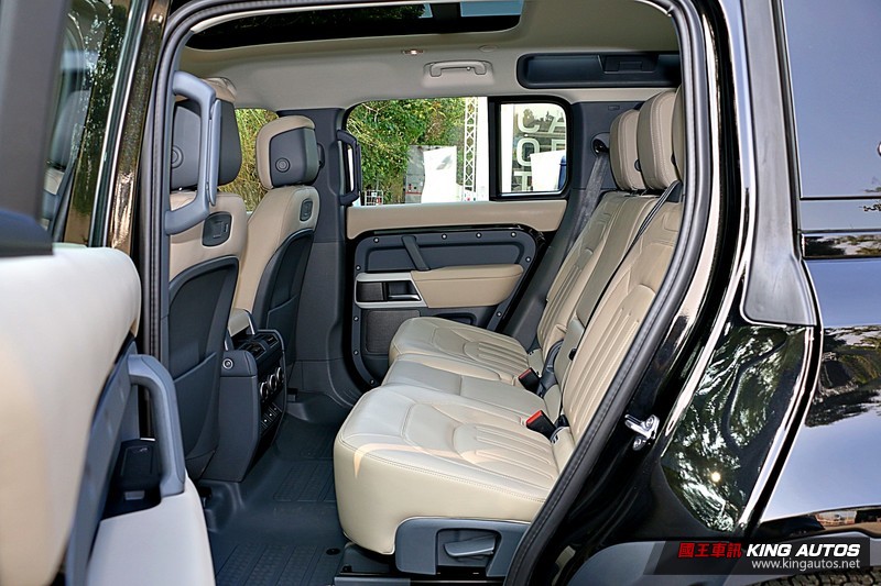 全新《Land Rover Defender 110 P300 HSE》試駕︱除了飛天遁地 幾乎無所不能! 全新《Land Rover Defender 110 P300 HSE》試駕︱除了飛天遁地 幾乎無所不能!
