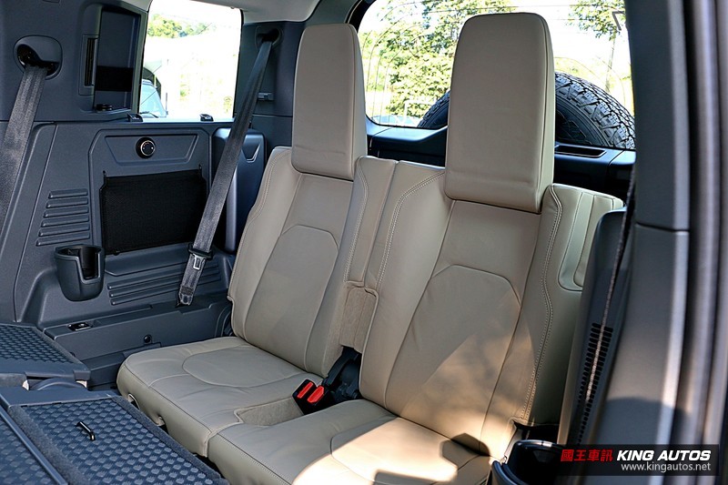 全新《Land Rover Defender 110 P300 HSE》試駕︱除了飛天遁地 幾乎無所不能! 全新《Land Rover Defender 110 P300 HSE》試駕︱除了飛天遁地 幾乎無所不能!