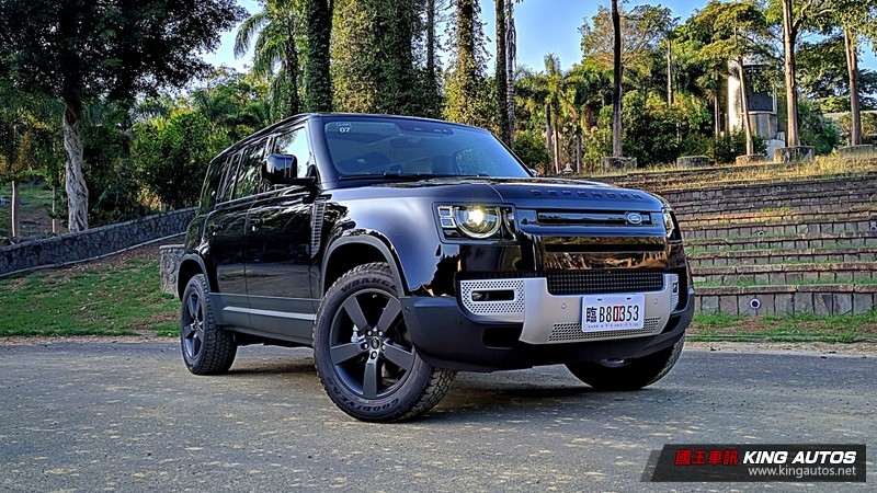全新《Land Rover Defender 110 P300 HSE》試駕︱除了飛天遁地 幾乎無所不能! 全新《Land Rover Defender 110 P300 HSE》試駕︱除了飛天遁地 幾乎無所不能!