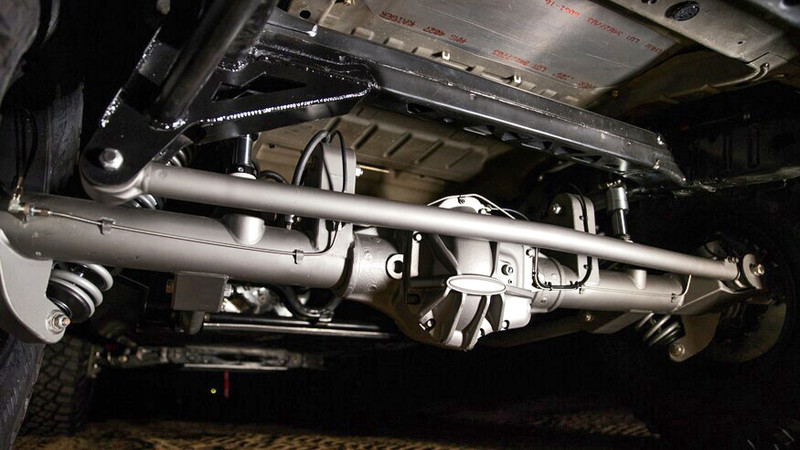 帥到上戰場《Bronco 4600》越野賽車驚艷現身|Ford純比賽or市售化? 帥到上戰場《Bronco 4600》越野賽車驚艷現身|Ford純比賽or市售化?