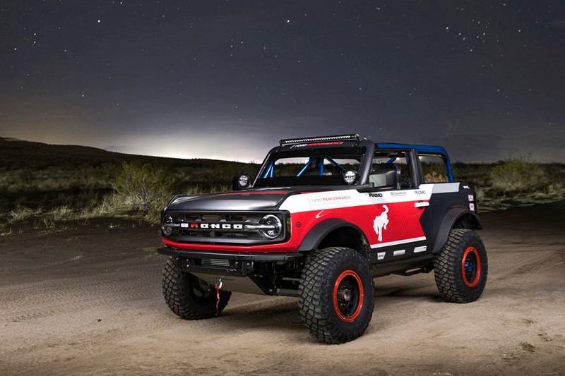 帥到上戰場《Bronco 4600》越野賽車驚艷現身|Ford純比賽or市售化? 帥到上戰場《Bronco 4600》越野賽車驚艷現身|Ford純比賽or市售化?