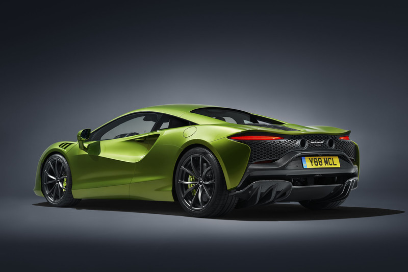 《McLaren》發表高性能油電超跑《Artura》 堅持輕量化後驅設定、綜效680匹純電可開30公里