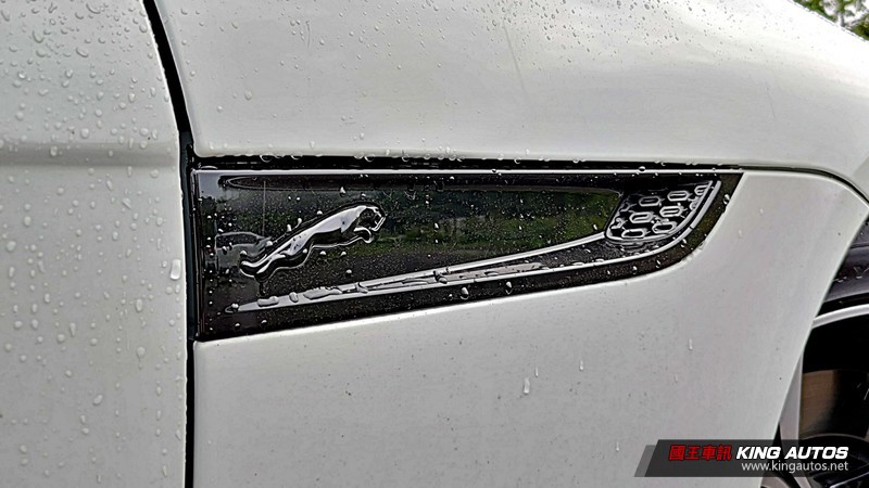 《Jaguar F-Type P300 R-Dynamic》小改款試駕︱更銳利動感的豹力美學! 《Jaguar F-Type P300 R-Dynamic》小改款試駕︱更銳利動感的豹力美學!