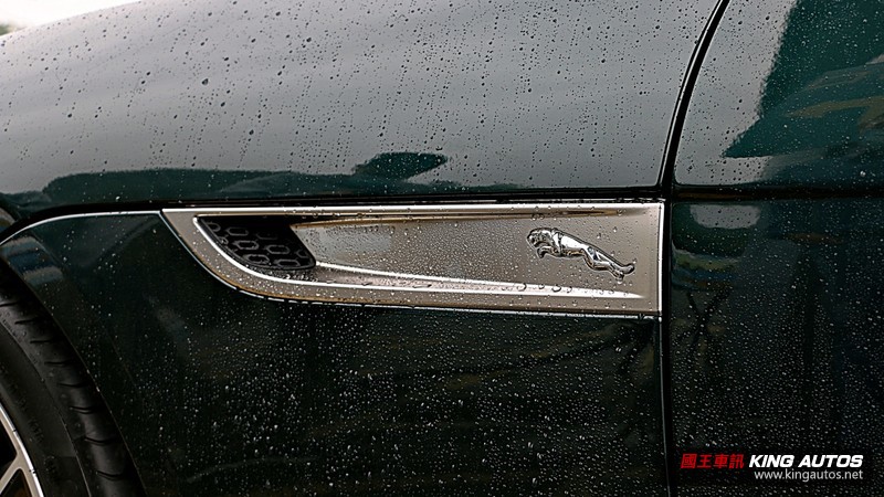 《Jaguar F-Type P300 R-Dynamic》小改款試駕︱更銳利動感的豹力美學! 《Jaguar F-Type P300 R-Dynamic》小改款試駕︱更銳利動感的豹力美學!