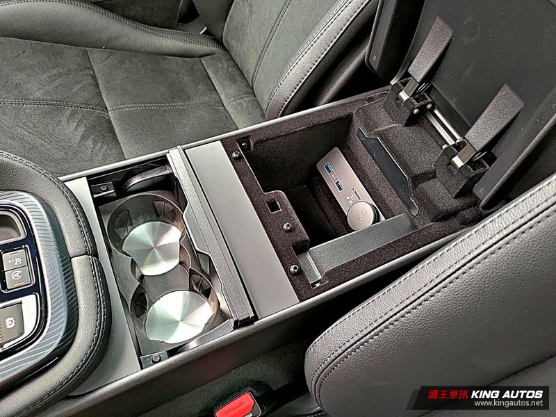 《Jaguar F-Type P300 R-Dynamic》小改款試駕︱更銳利動感的豹力美學! 《Jaguar F-Type P300 R-Dynamic》小改款試駕︱更銳利動感的豹力美學!