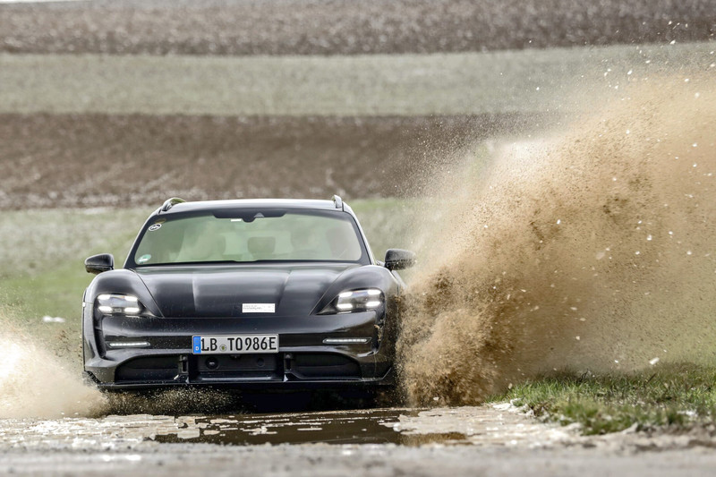 《Porsche Taycan Cross Turismo》廠照出爐|能否逃過台灣的奢侈稅?後驅/四驅是關鍵! 《Porsche Taycan Cross Turismo》廠照出爐|能否逃過台灣的奢侈稅?後驅/四驅是關鍵!