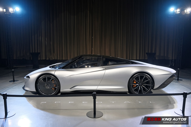 680匹油電超跑《McLaren Artura》接單價1280萬起 一旁還有1.5億限量超跑絕美現身 680匹油電超跑《McLaren Artura》接單價1280萬起 一旁還有1.5億限量超跑絕美現身