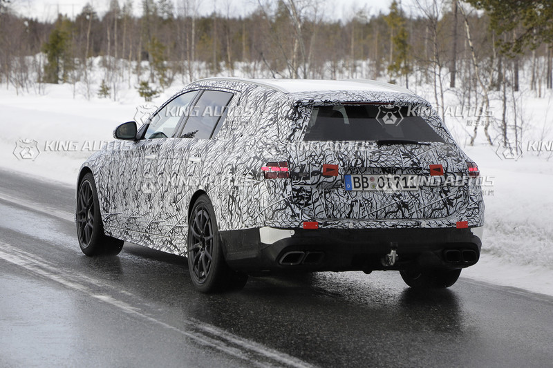 新世代《Mercedes-AMG C 63 Estate》雪地出沒 可能比《BMW M3 Touring》早一步發表? 新世代《Mercedes-AMG C 63 Estate》雪地出沒 可能比《BMW M3 Touring》早一步發表?