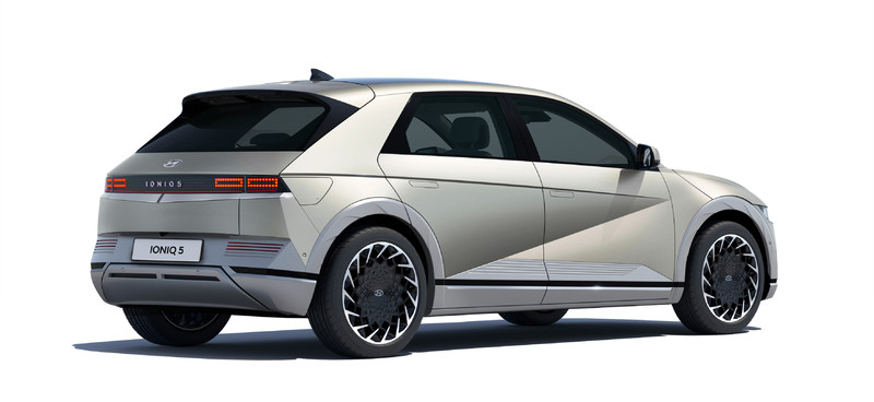 別再小看韓國造車實力!《Hyundai》發表全新電動跨界休旅《Ioniq 5》 別再小看韓國造車實力!《Hyundai》發表全新電動跨界休旅《Ioniq 5》