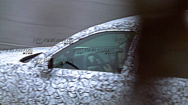 難道要變7人座?全新《Honda CR-V》首度現身 尺碼放大、軸距還拉長 難道要變7人座?全新《Honda CR-V》首度現身 尺碼放大、軸距還拉長