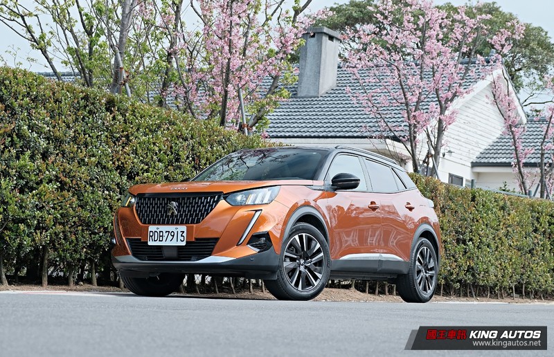 小公主上路︱《Peugeot 2008》壞帥法籍小獅王,給妳剛剛好的浪漫與霸氣 小公主上路︱《Peugeot 2008》壞帥法籍小獅王,給妳剛剛好的浪漫與霸氣