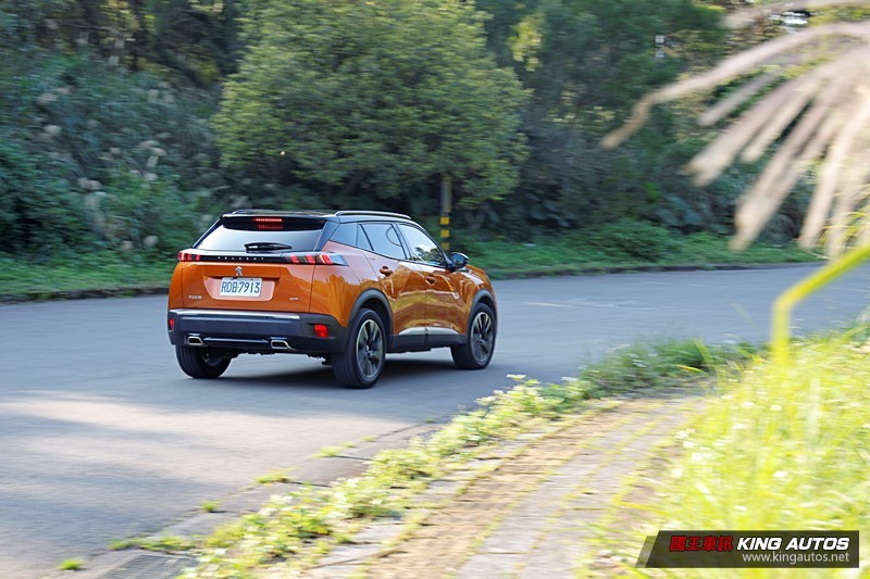 小公主上路︱《Peugeot 2008》壞帥法籍小獅王,給妳剛剛好的浪漫與霸氣 小公主上路︱《Peugeot 2008》壞帥法籍小獅王,給妳剛剛好的浪漫與霸氣