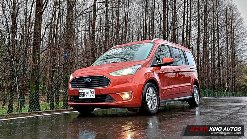《Ford Tourneo Connect》玩咖版試駕︱獨樂樂也可、眾樂樂也行,還有完善安全配備! 《Ford Tourneo Connect》玩咖版試駕︱獨樂樂也可、眾樂樂也行,還有完善安全配備!