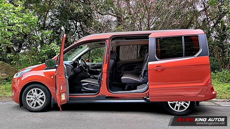 《Ford Tourneo Connect》玩咖版試駕︱獨樂樂也可、眾樂樂也行,還有完善安全配備! 《Ford Tourneo Connect》玩咖版試駕︱獨樂樂也可、眾樂樂也行,還有完善安全配備!