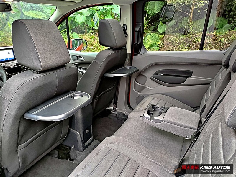 《Ford Tourneo Connect》玩咖版試駕︱獨樂樂也可、眾樂樂也行,還有完善安全配備! 《Ford Tourneo Connect》玩咖版試駕︱獨樂樂也可、眾樂樂也行,還有完善安全配備!
