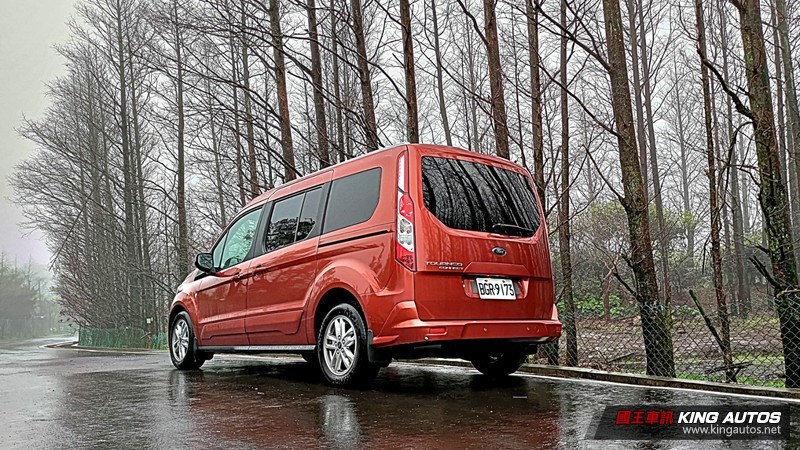《Ford Tourneo Connect》玩咖版試駕︱獨樂樂也可、眾樂樂也行,還有完善安全配備! 《Ford Tourneo Connect》玩咖版試駕︱獨樂樂也可、眾樂樂也行,還有完善安全配備!