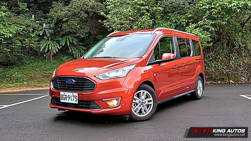《Ford Tourneo Connect》玩咖版試駕︱獨樂樂也可、眾樂樂也行,還有完善安全配備! 《Ford Tourneo Connect》玩咖版試駕︱獨樂樂也可、眾樂樂也行,還有完善安全配備!