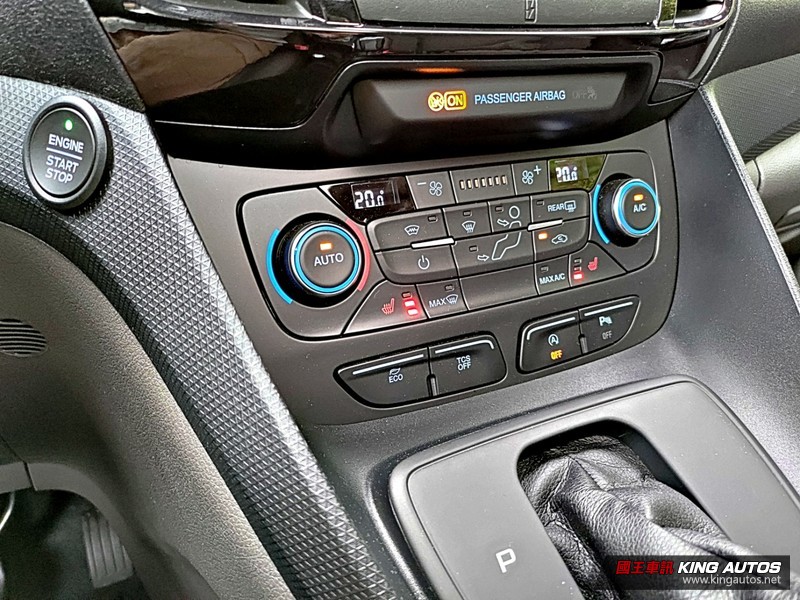 《Ford Tourneo Connect》玩咖版試駕︱獨樂樂也可、眾樂樂也行,還有完善安全配備! 《Ford Tourneo Connect》玩咖版試駕︱獨樂樂也可、眾樂樂也行,還有完善安全配備!