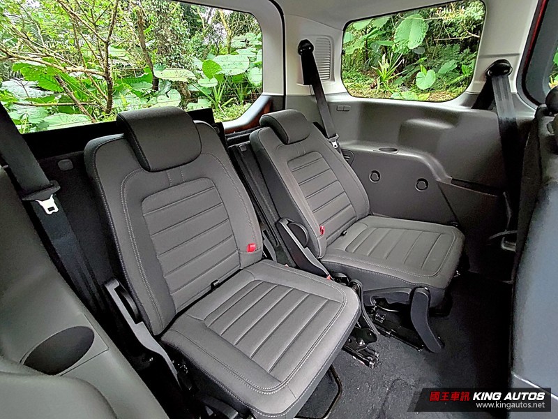 《Ford Tourneo Connect》玩咖版試駕︱獨樂樂也可、眾樂樂也行,還有完善安全配備! 《Ford Tourneo Connect》玩咖版試駕︱獨樂樂也可、眾樂樂也行,還有完善安全配備!