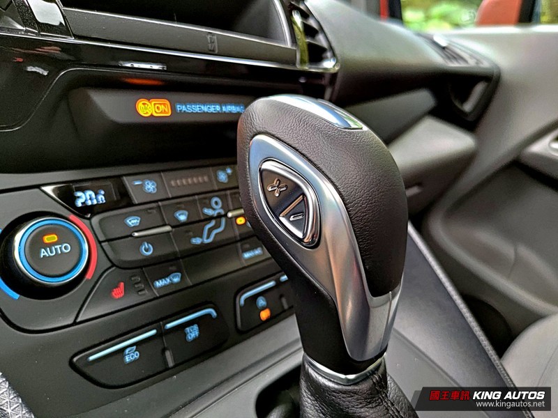 《Ford Tourneo Connect》玩咖版試駕︱獨樂樂也可、眾樂樂也行,還有完善安全配備! 《Ford Tourneo Connect》玩咖版試駕︱獨樂樂也可、眾樂樂也行,還有完善安全配備!
